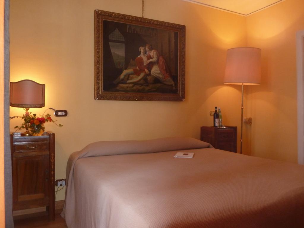 B&B Casa Forster カンネロ・リヴィエーラ 部屋 写真